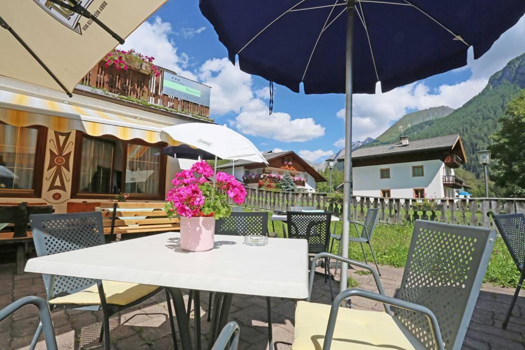 Gasthof Albergo Neuwirt Pfitsch Exterior foto