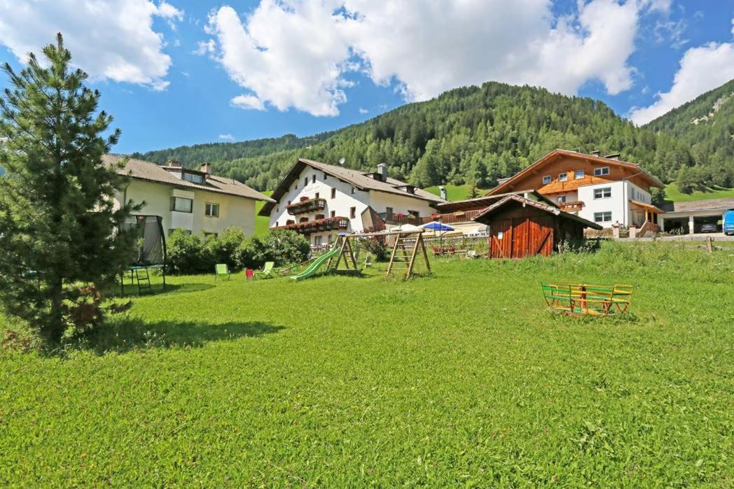 Gasthof Albergo Neuwirt Pfitsch Exterior foto